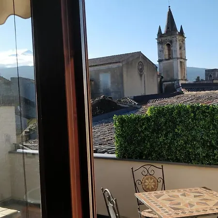 I Tre Campanili Sull'etna